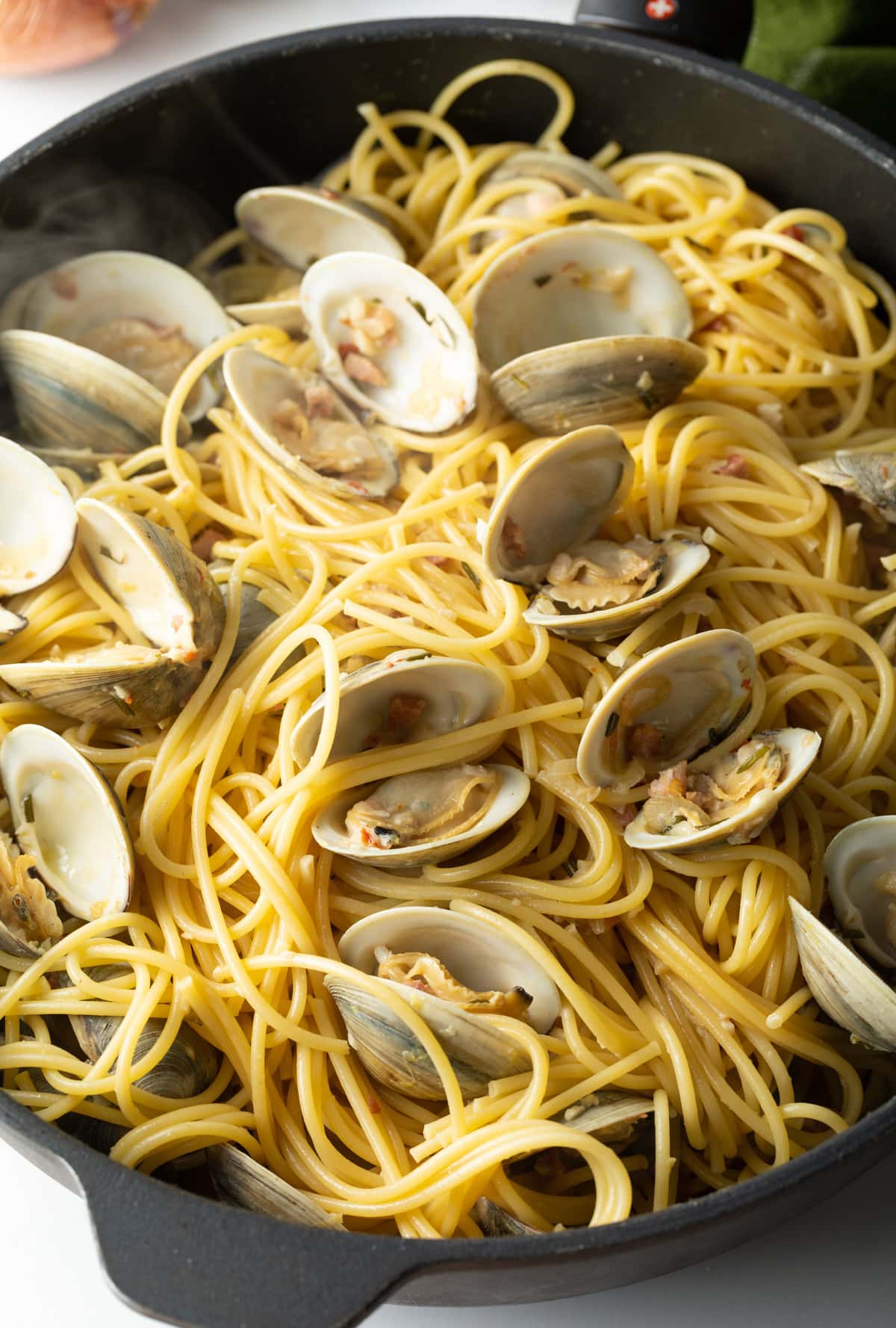 Pasta Vongole in pan